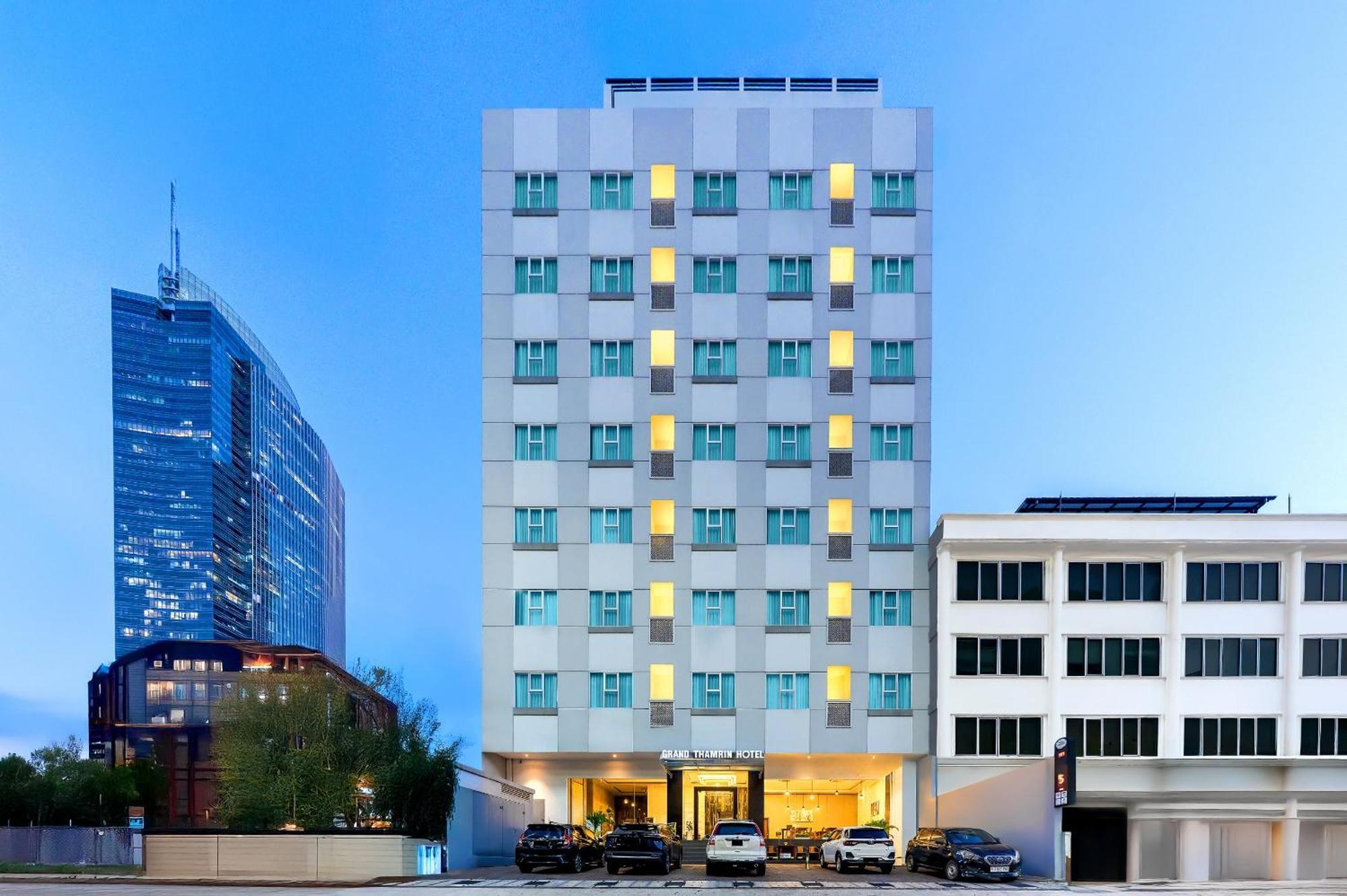 Grand Thamrin Hotel Yakarta Exterior foto