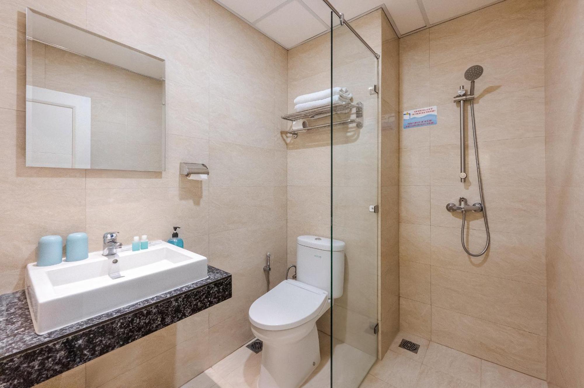 Grand Thamrin Hotel Yakarta Exterior foto