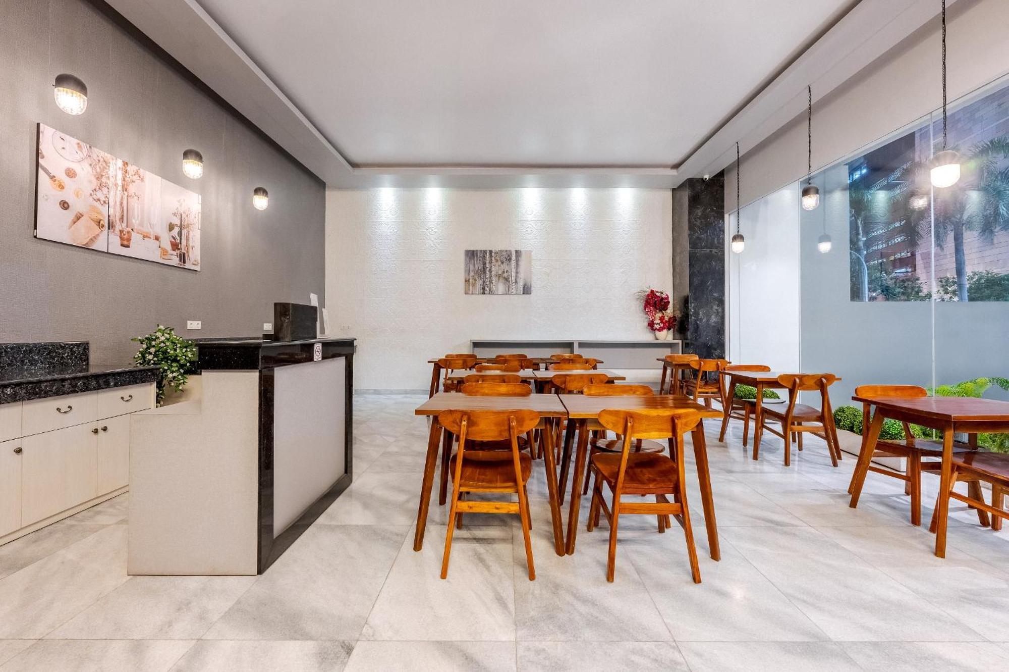 Grand Thamrin Hotel Yakarta Exterior foto